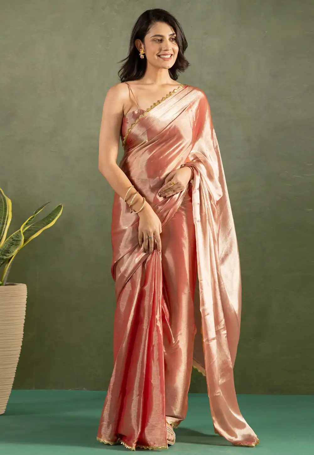 Peach Chiffon Saree With Blouse 311581