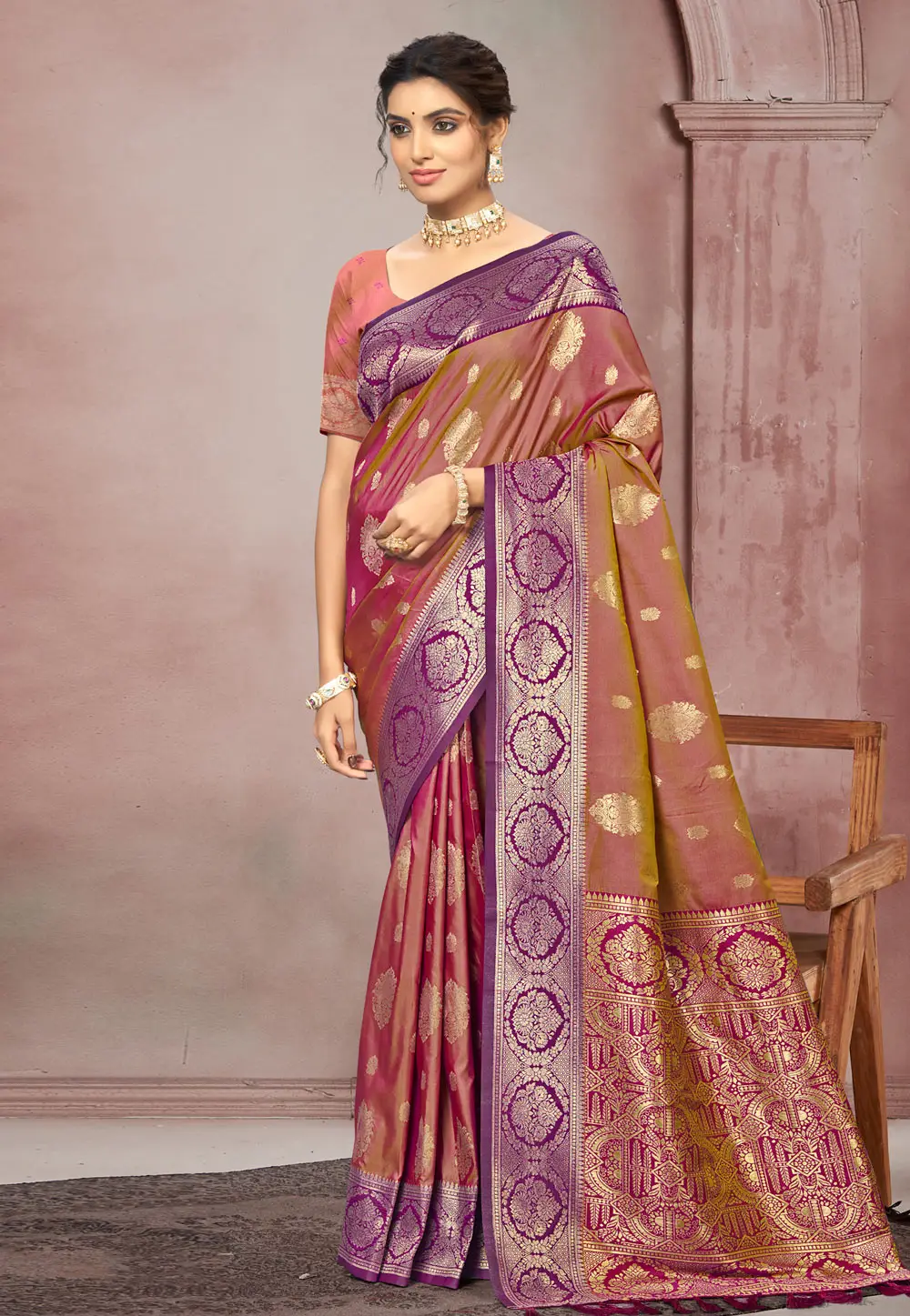 Peach Silk Saree With Blouse 335285