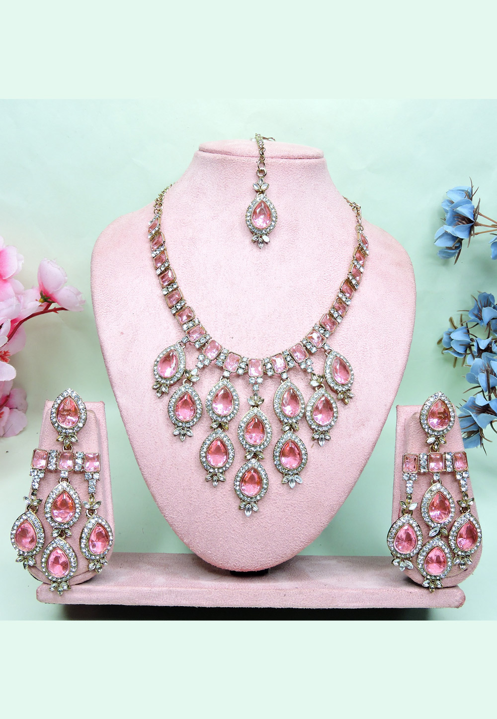 Pink Alloy Necklace Set With Earrings and Maang Tikka 312396