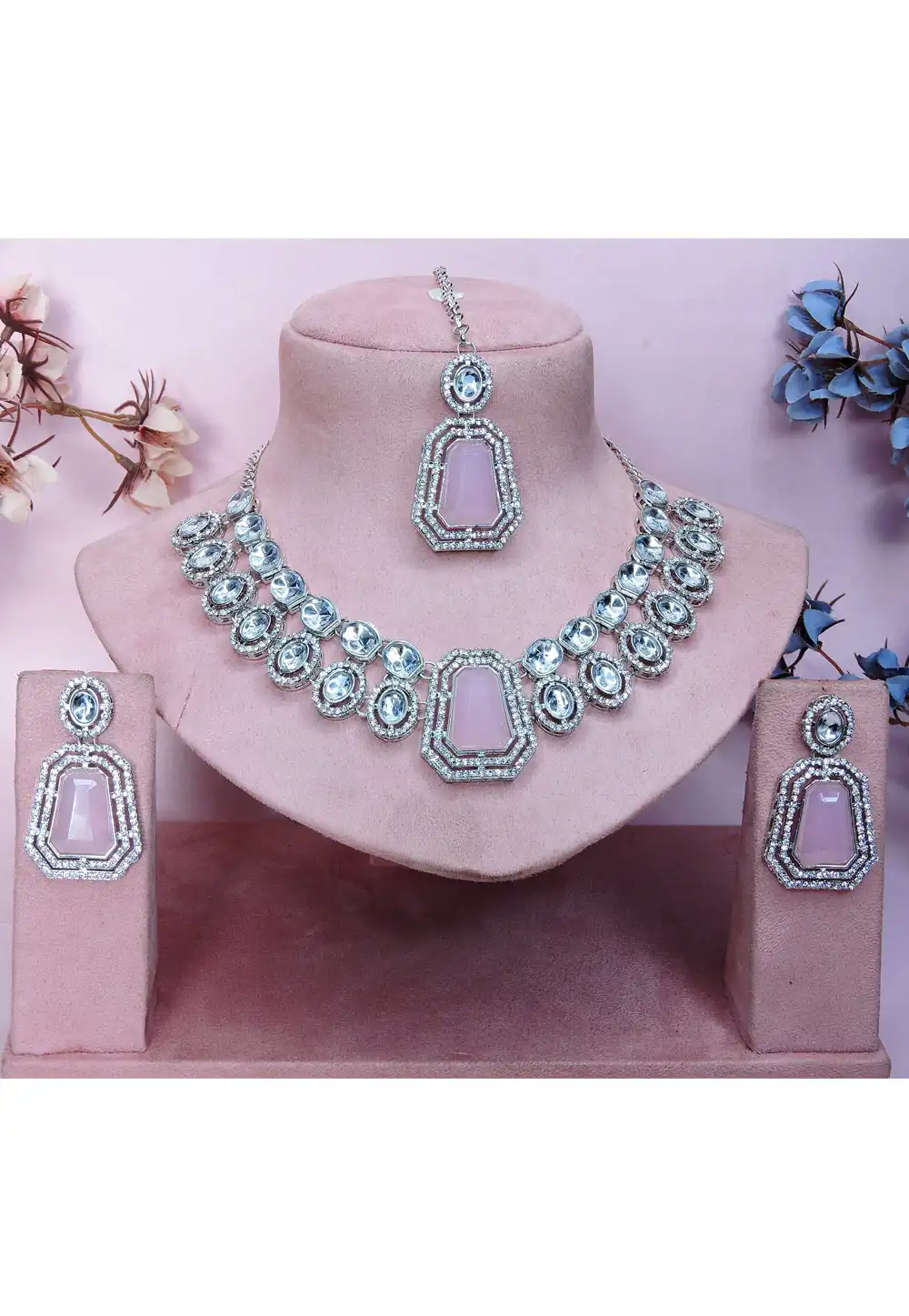 Pink Alloy Necklace Set With Earrings and Maang Tikka 329857