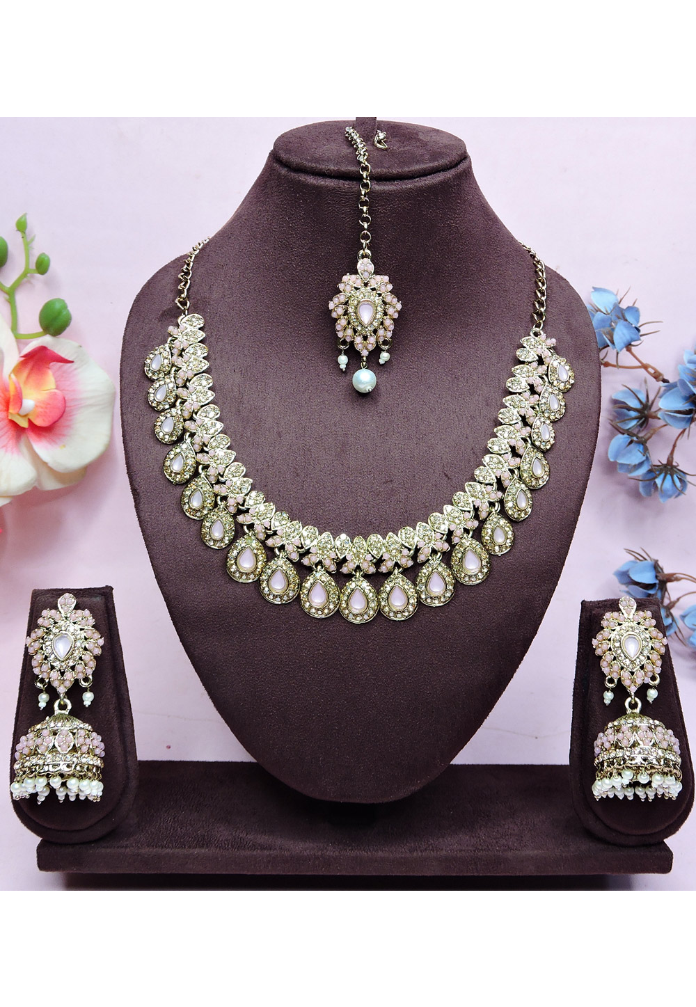 Pink Alloy Necklace Set With Earrings and Maang Tikka 330224
