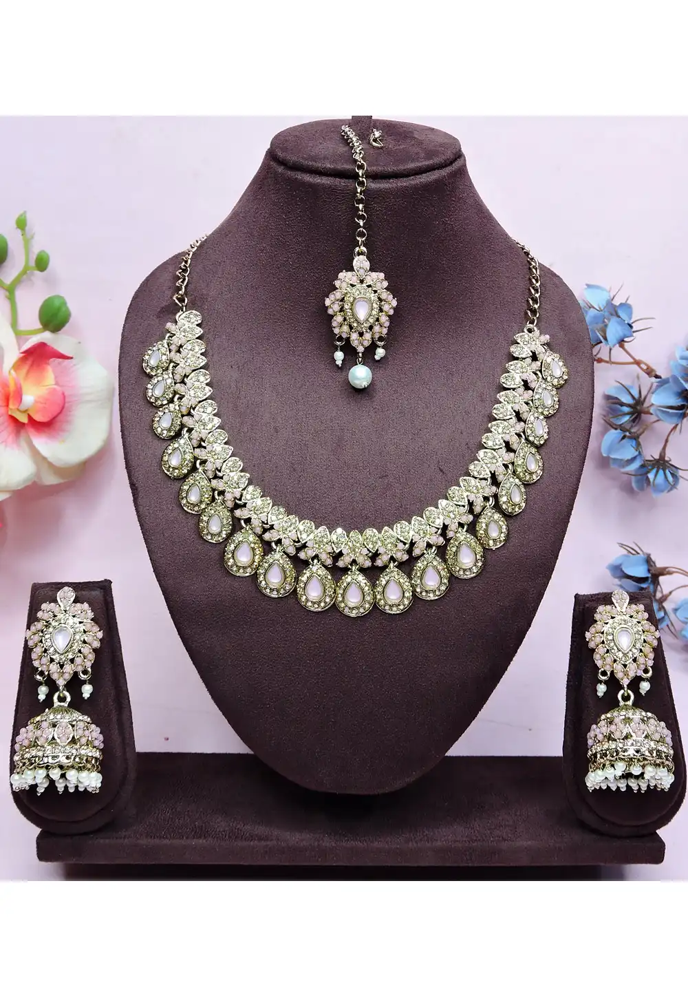 Pink Alloy Necklace Set With Earrings and Maang Tikka 330224