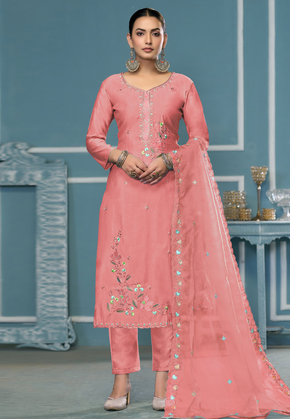 Pink Cotton Pakistani Suit 307287