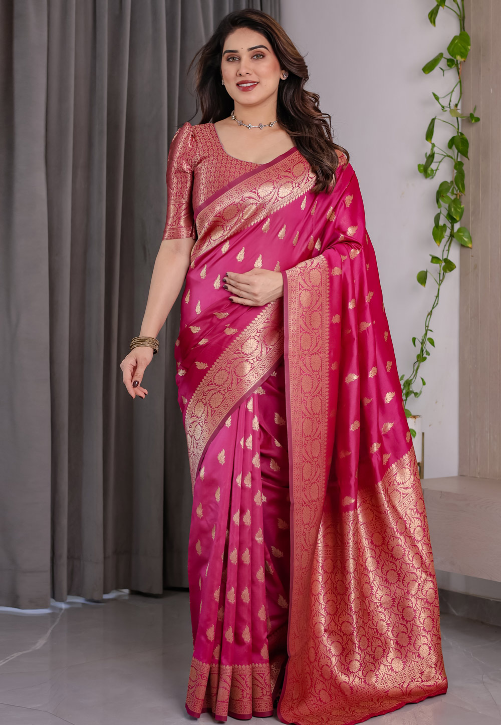 Pink Jacquard Saree With Blouse 321344