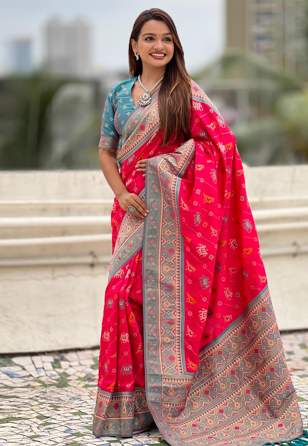 Pink Patola Silk Saree With Blouse 311370