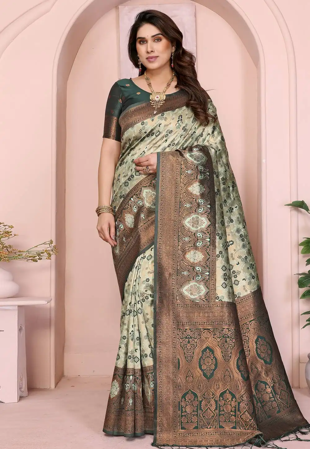 Pista Green Banarasi Silk Saree With Blouse 314425