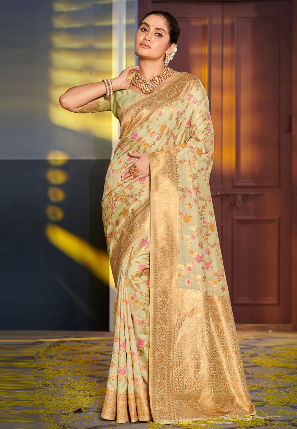 Pista Green Banarasi Silk Saree With Blouse 311474