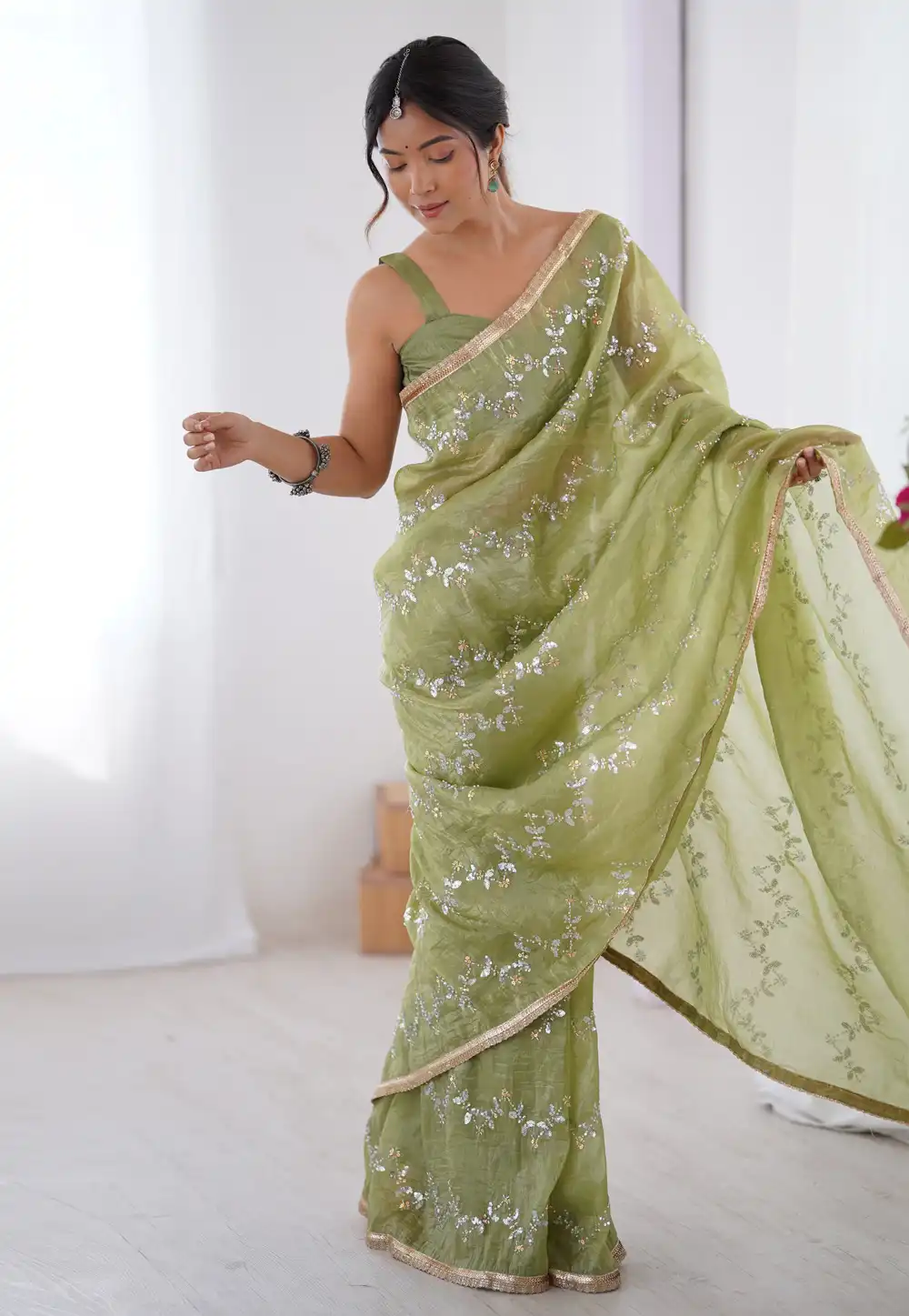 Pista Green Chiffon Saree With Blouse 311195