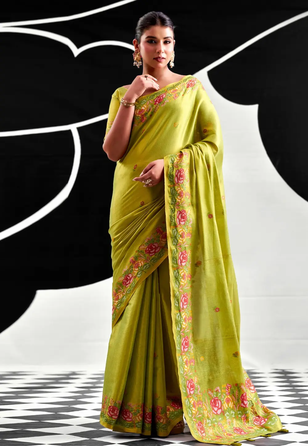 Pista Green Tissue Silk Saree With Blouse 332424