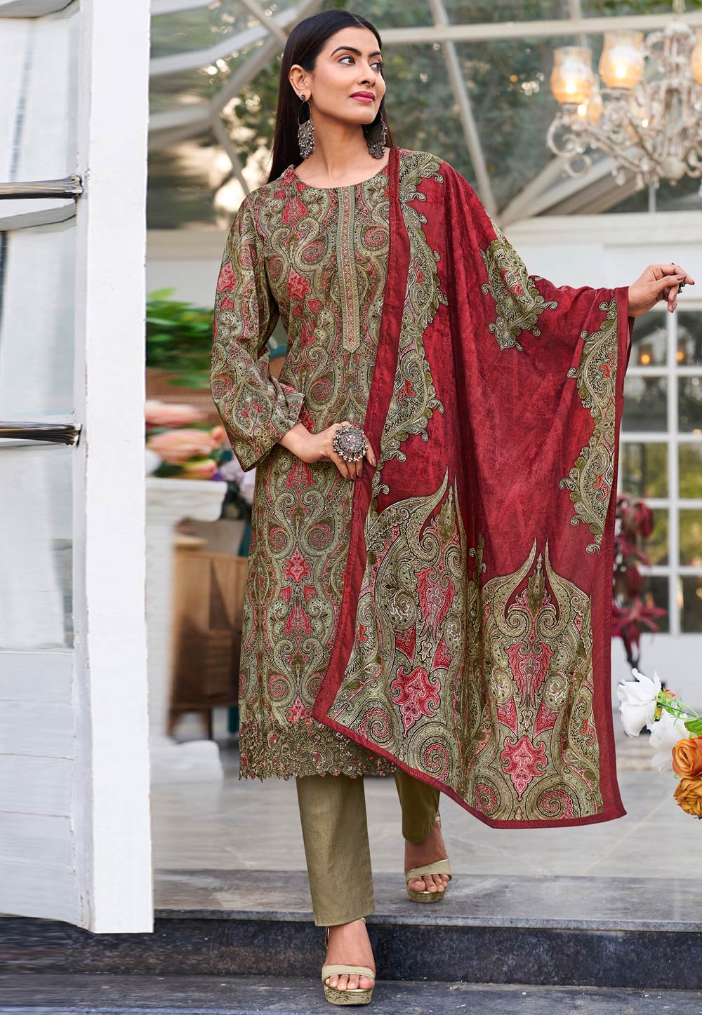 Pista Green Velvet Pakistani Suit 310960