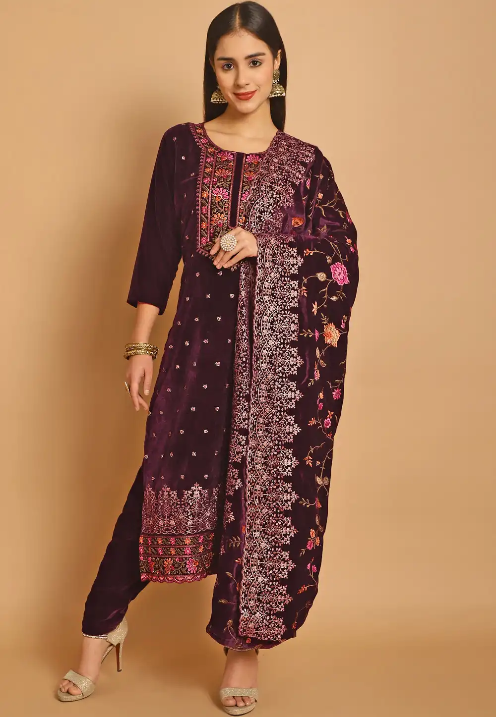 Purple Velvet Pakistani Suit 309891