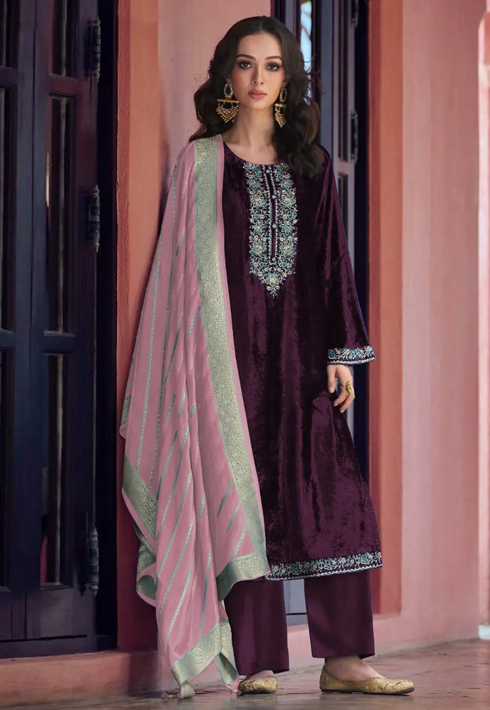 Purple Velvet Pakistani Suit 299515