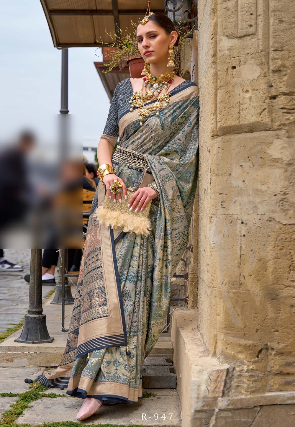 Green Silk Saree With Blouse 274894