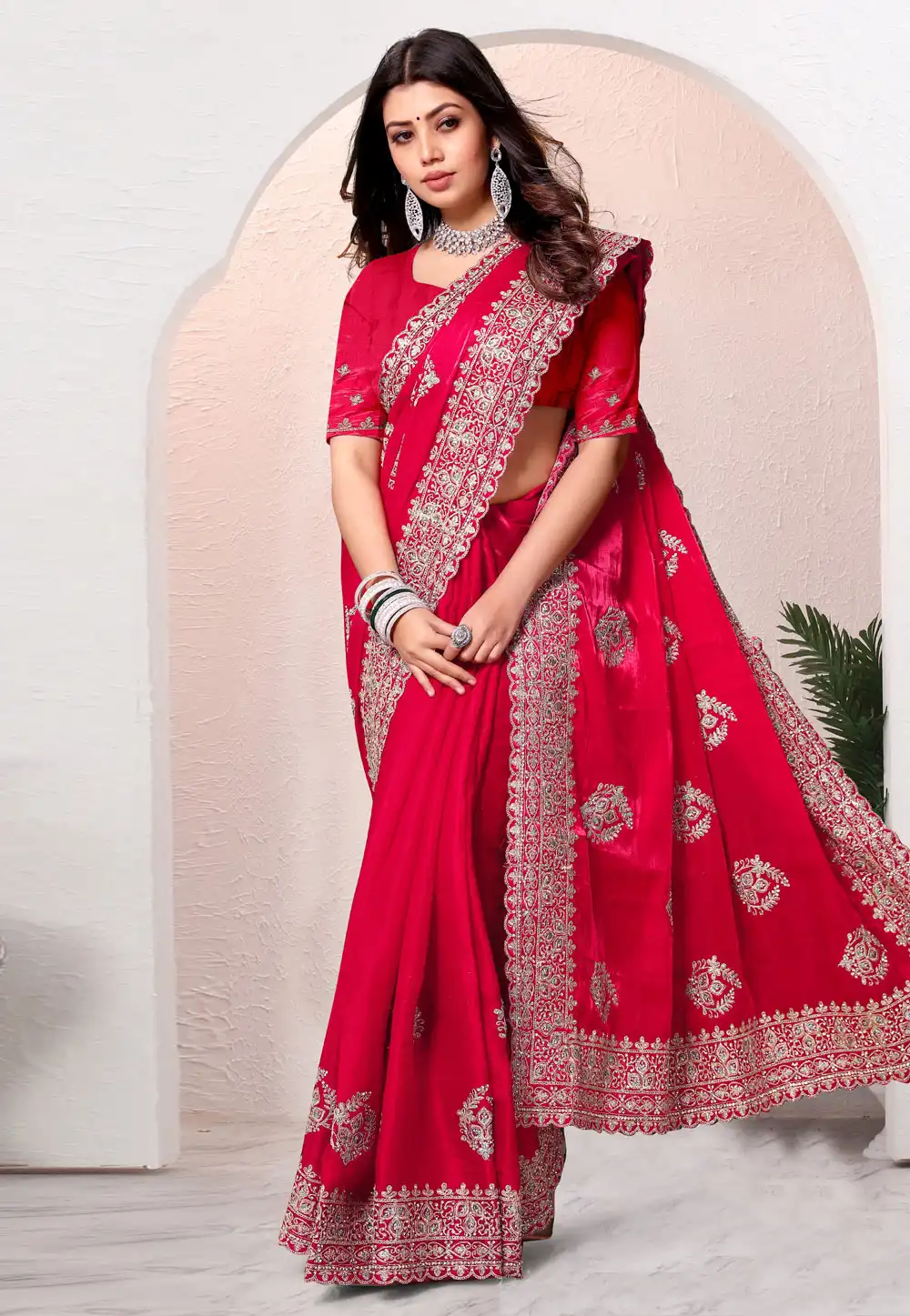 Magenta Crepe Silk Saree With Blouse 282857