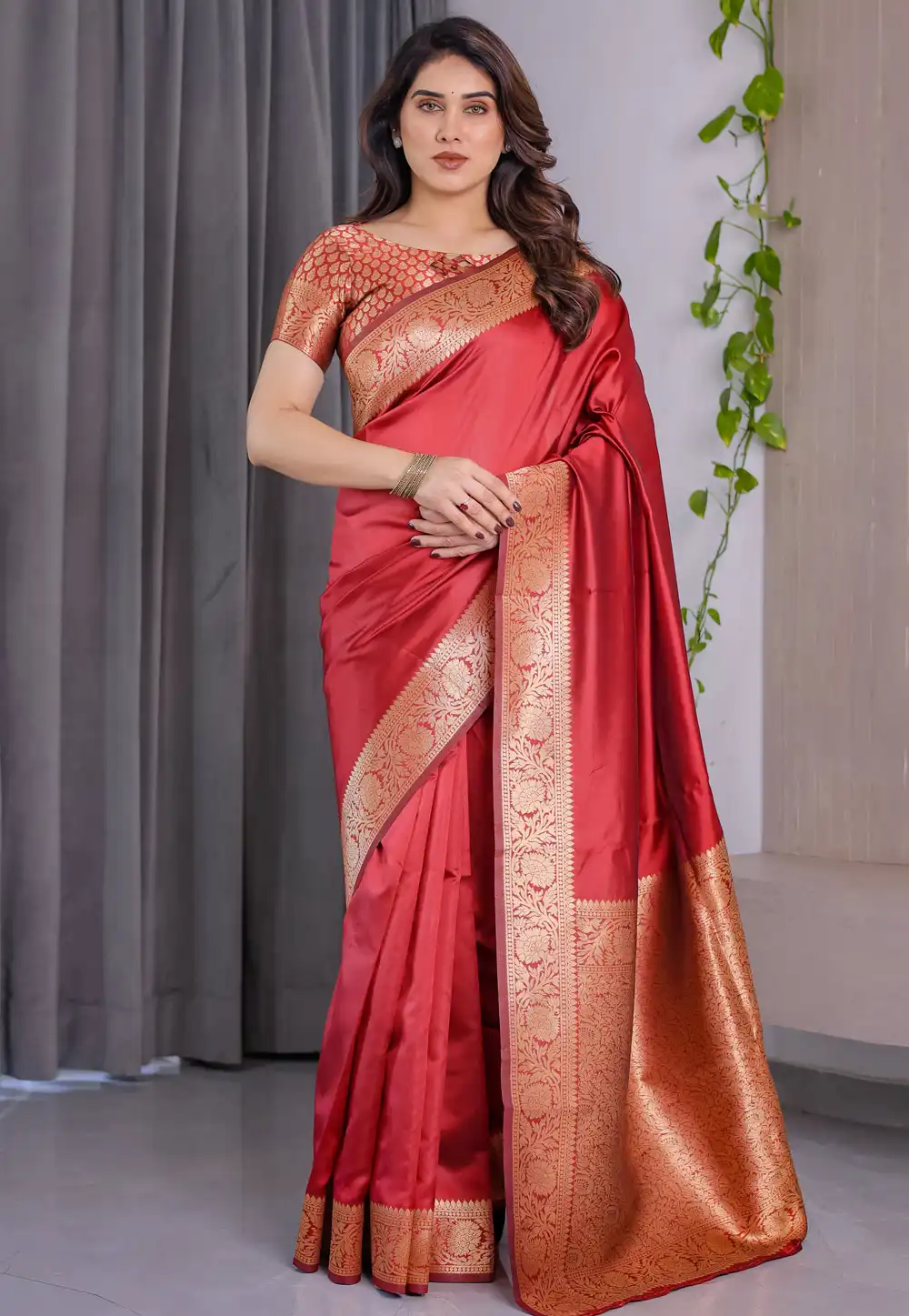 Red Jacquard Saree With Blouse 321343