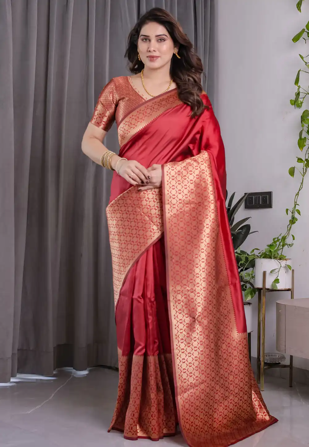 Red Jacquard Saree With Blouse 321351