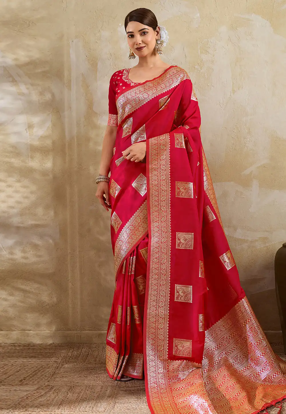 Red Silk Saree With Blouse 328750