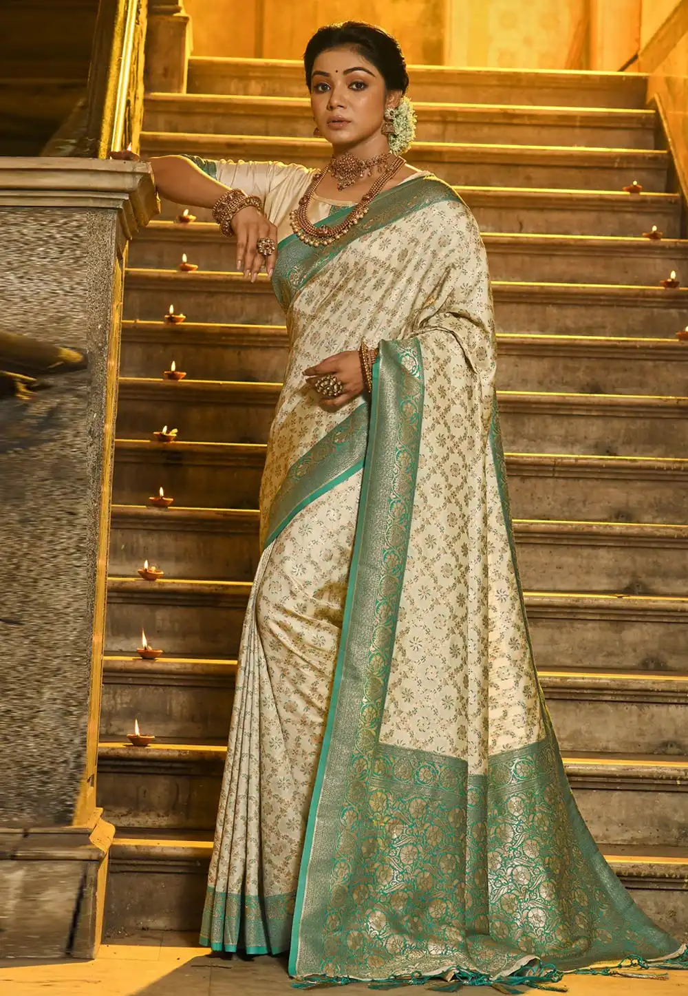 Cream Banarasi Silk Saree With Blouse 311378