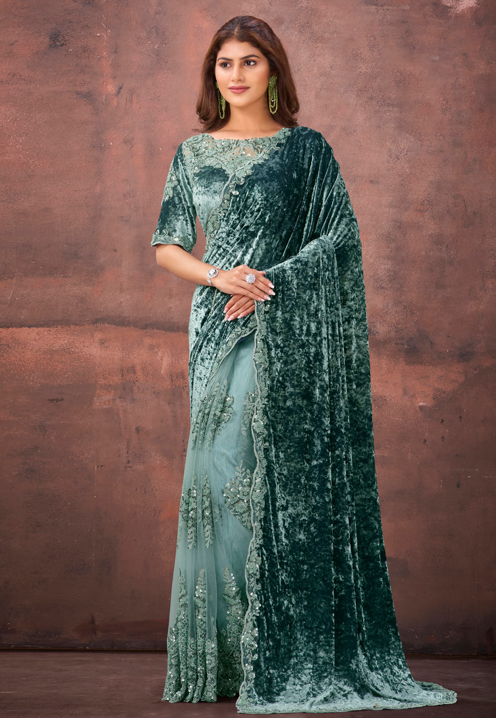 Sea Green Velvet Saree With Blouse 320327