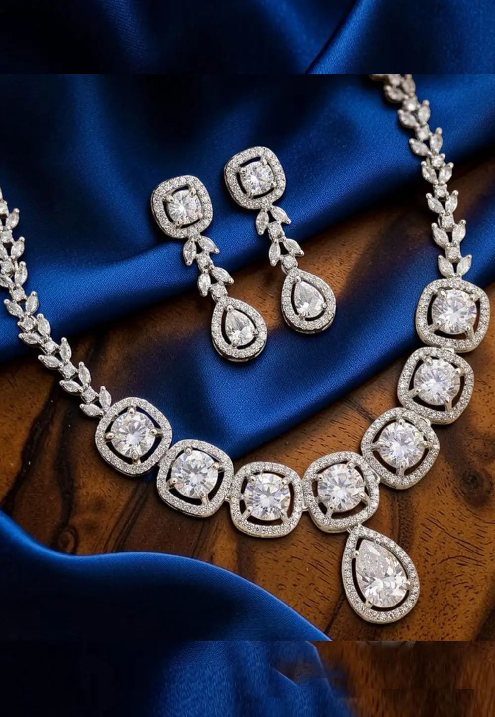 Silver Alloy Necklace With Earrings 331093
