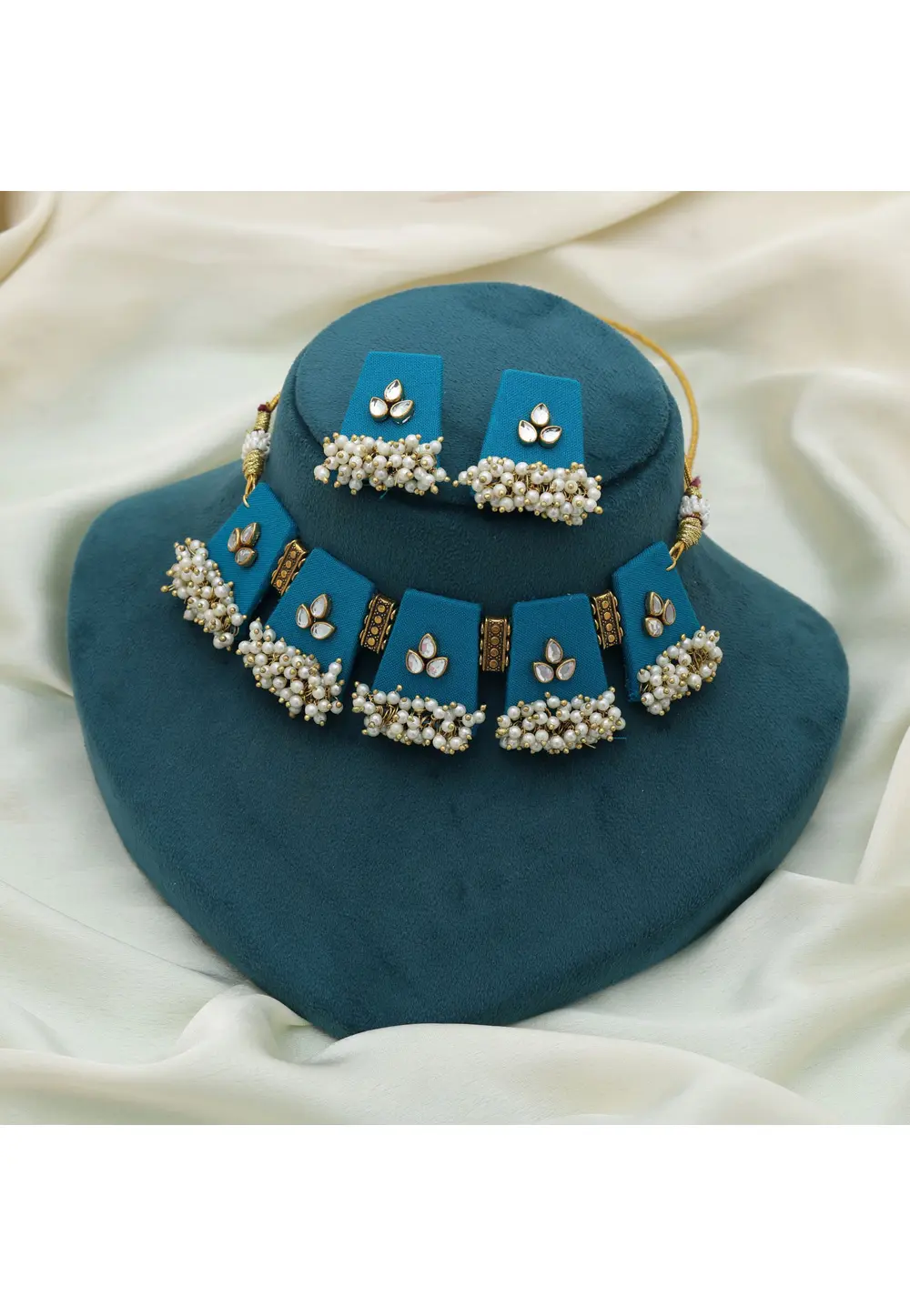 Teal Alloy Necklace With Earrings 331662