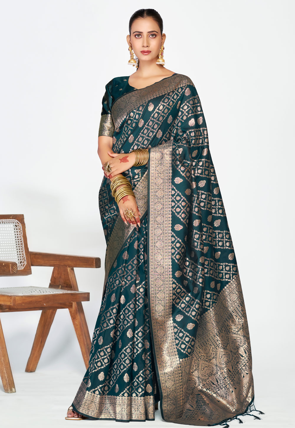 Teal Banarasi Silk Saree With Blouse 320457
