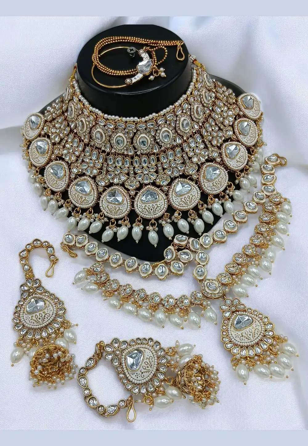 White Alloy Bridal Set 315693