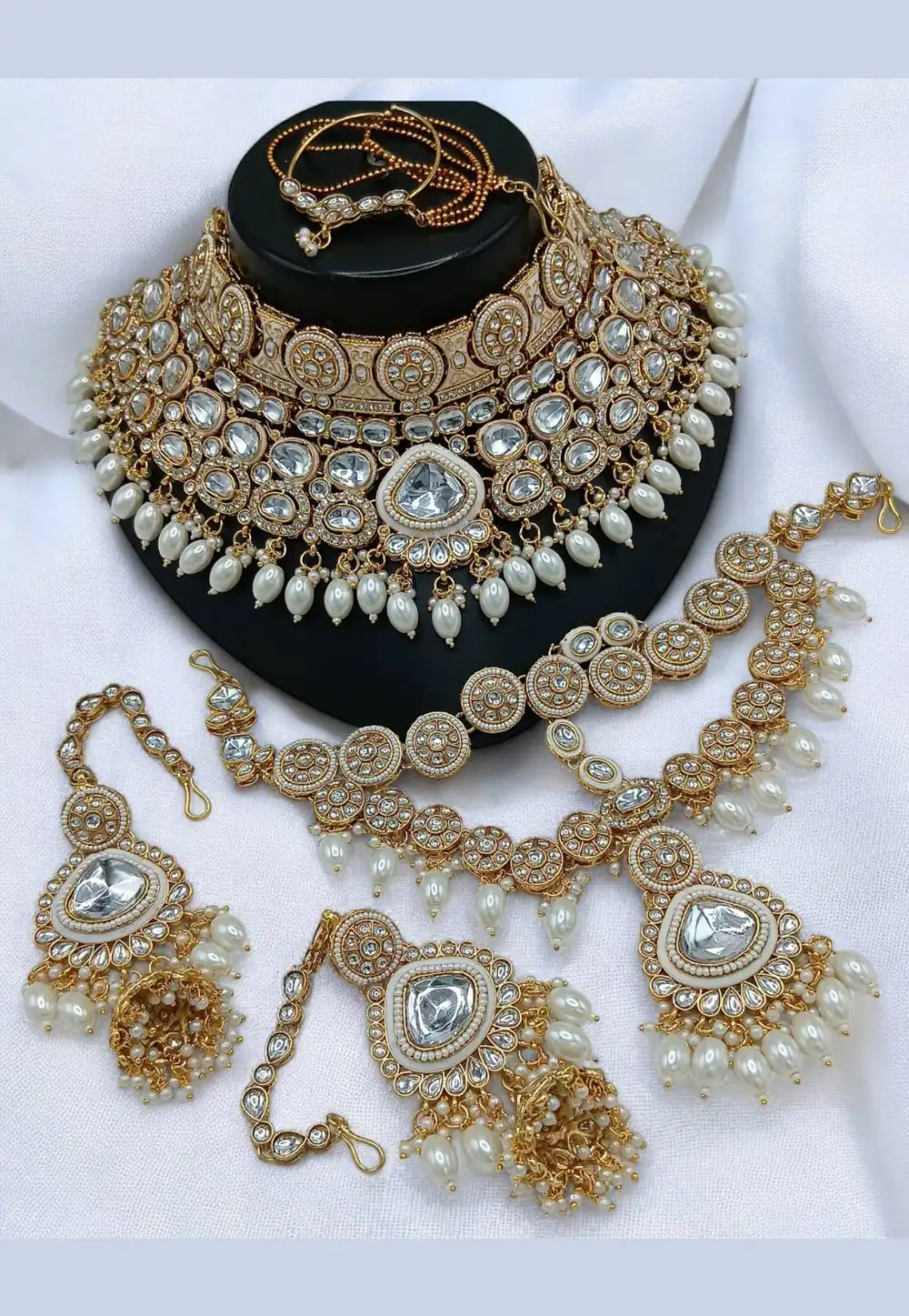 White Alloy Bridal Set 315694