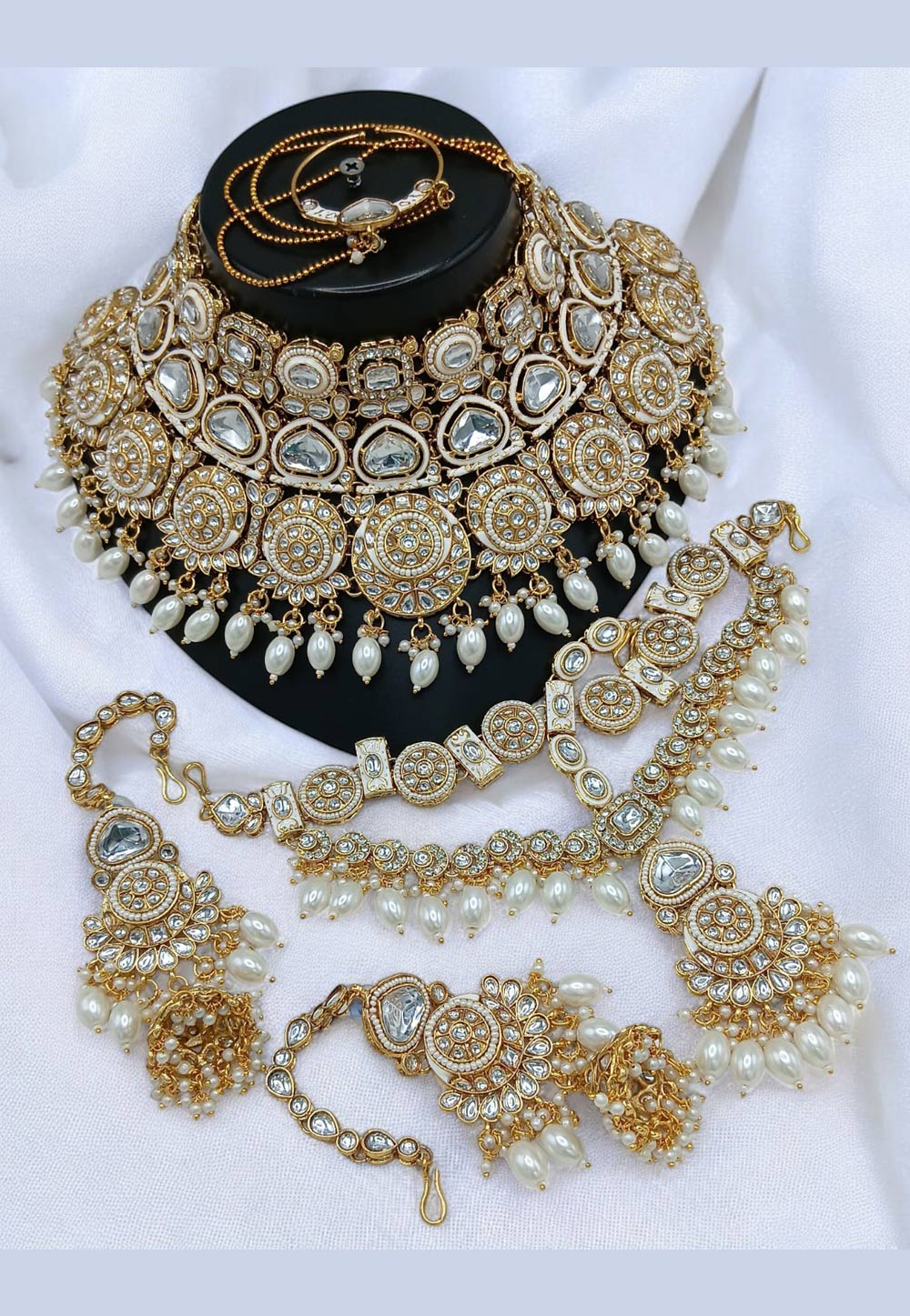 White Alloy Bridal Set 315695