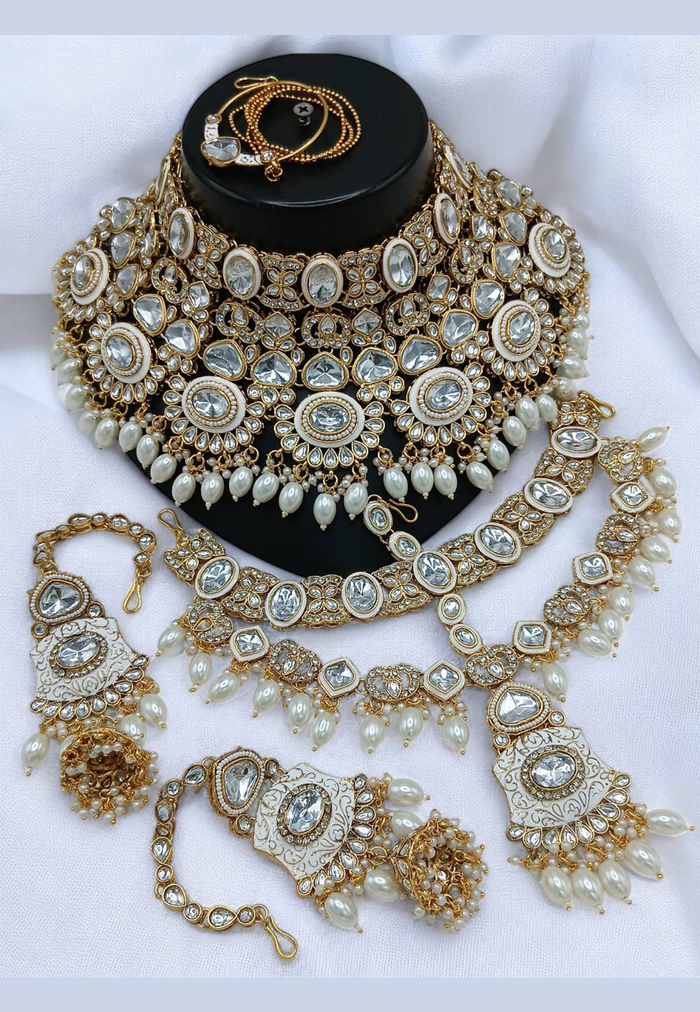 White Alloy Bridal Set 315696