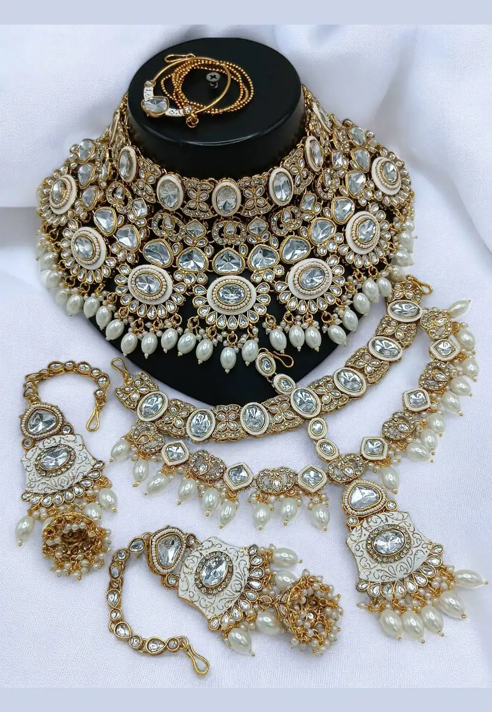 White Alloy Bridal Set 315696