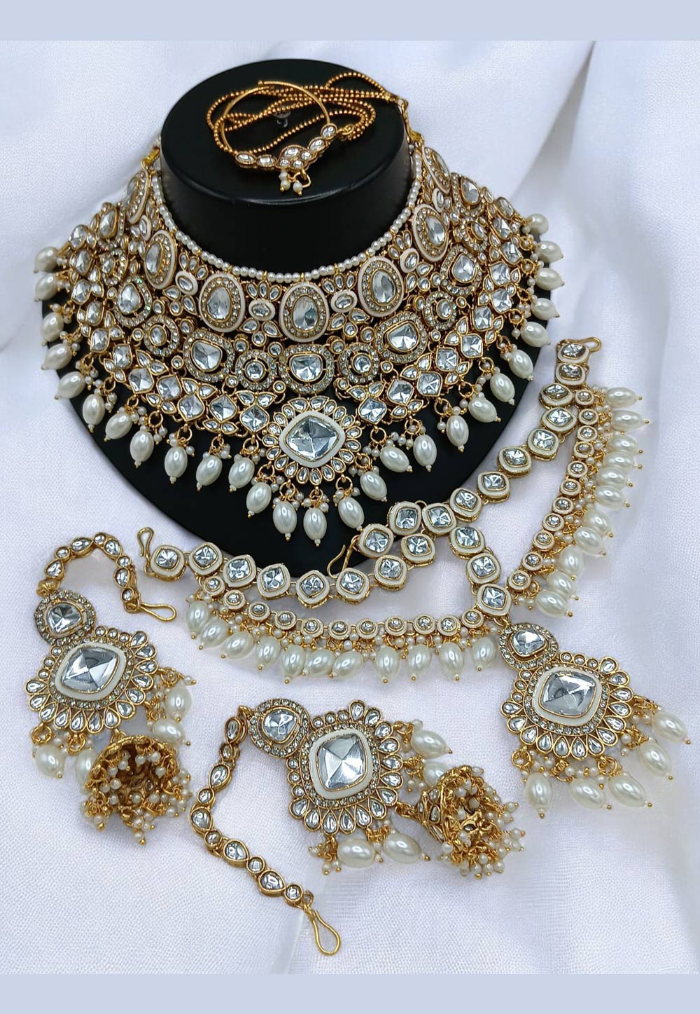 White Alloy Bridal Set 315697