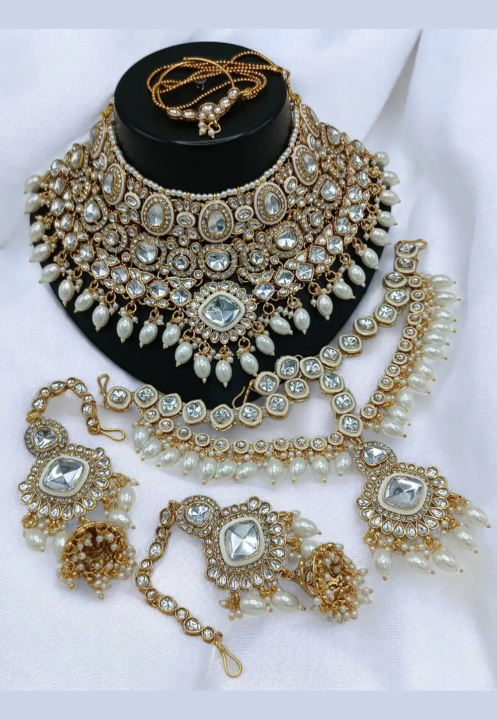 White Alloy Bridal Set 315697