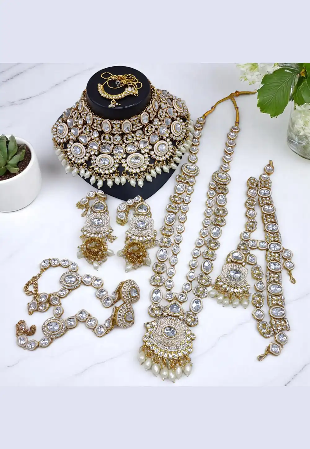 White Alloy Bridal Set 316976
