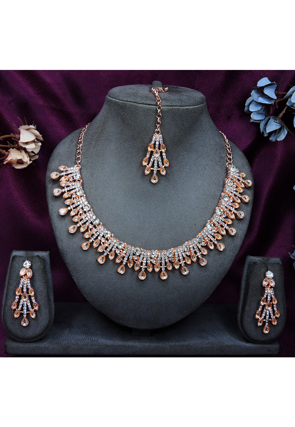 White Alloy Necklace Set With Earrings and Maang Tikka 328441