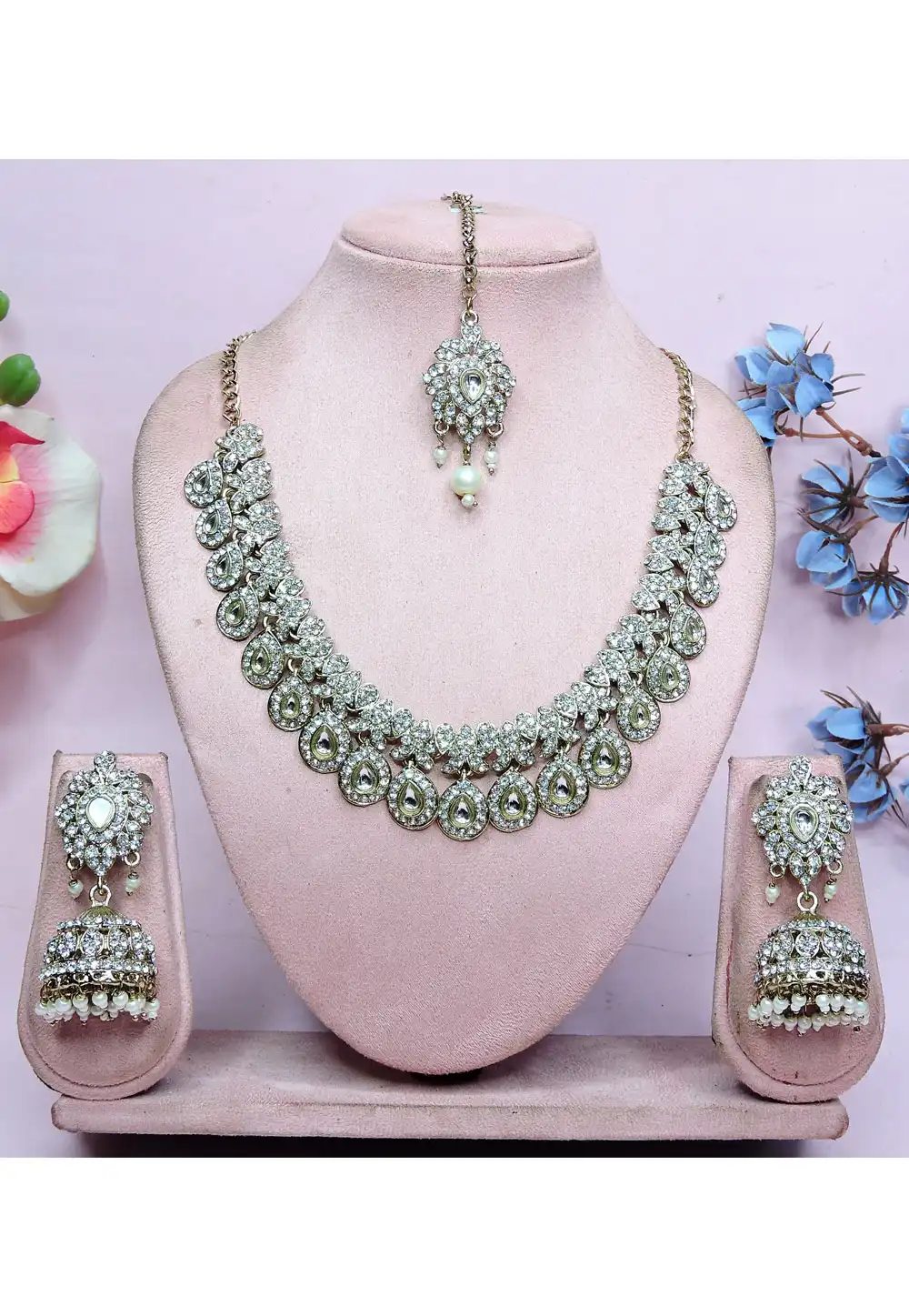 White Alloy Necklace Set With Earrings and Maang Tikka 330234