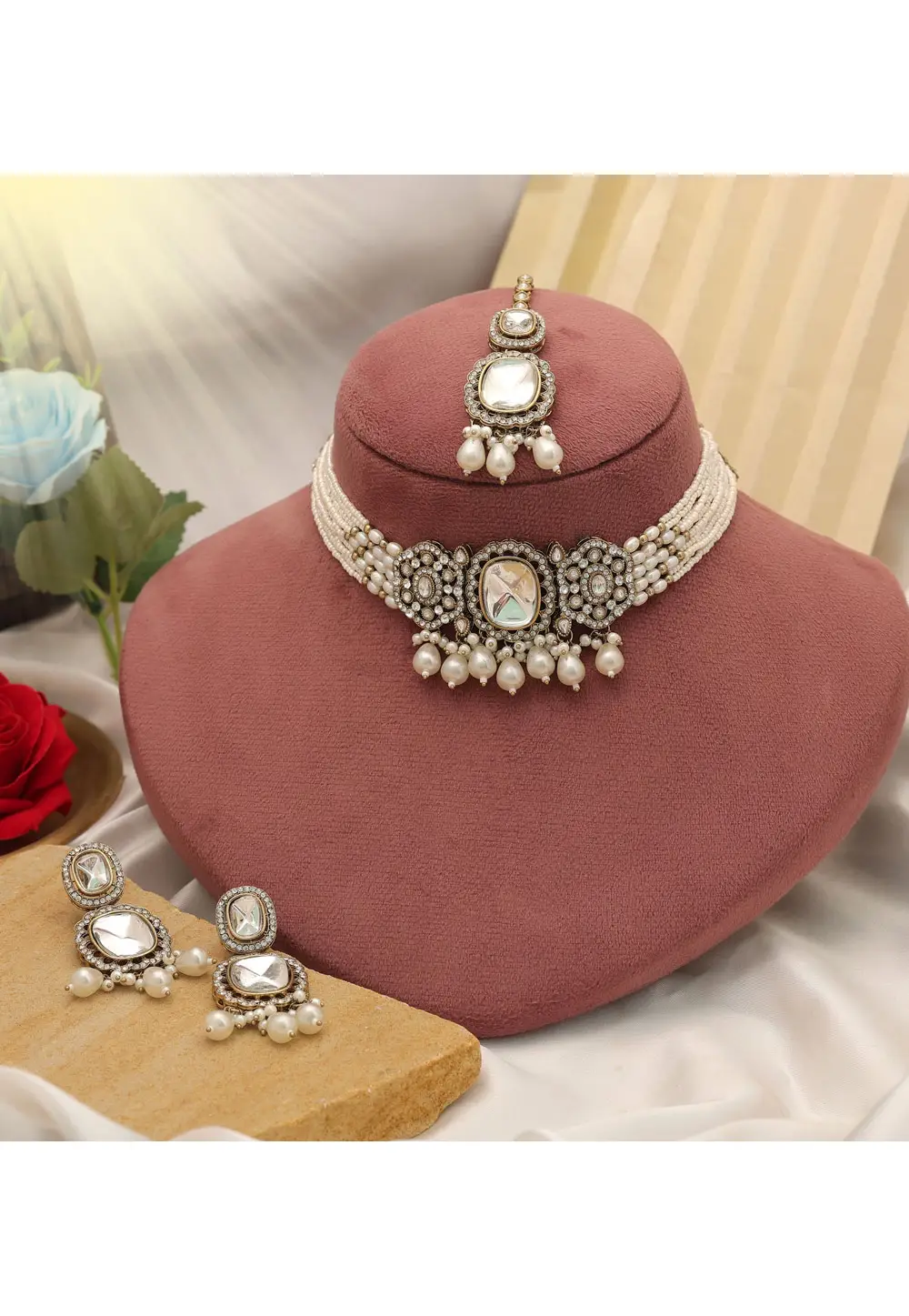 White Alloy Necklace Set With Earrings and Maang Tikka 333475