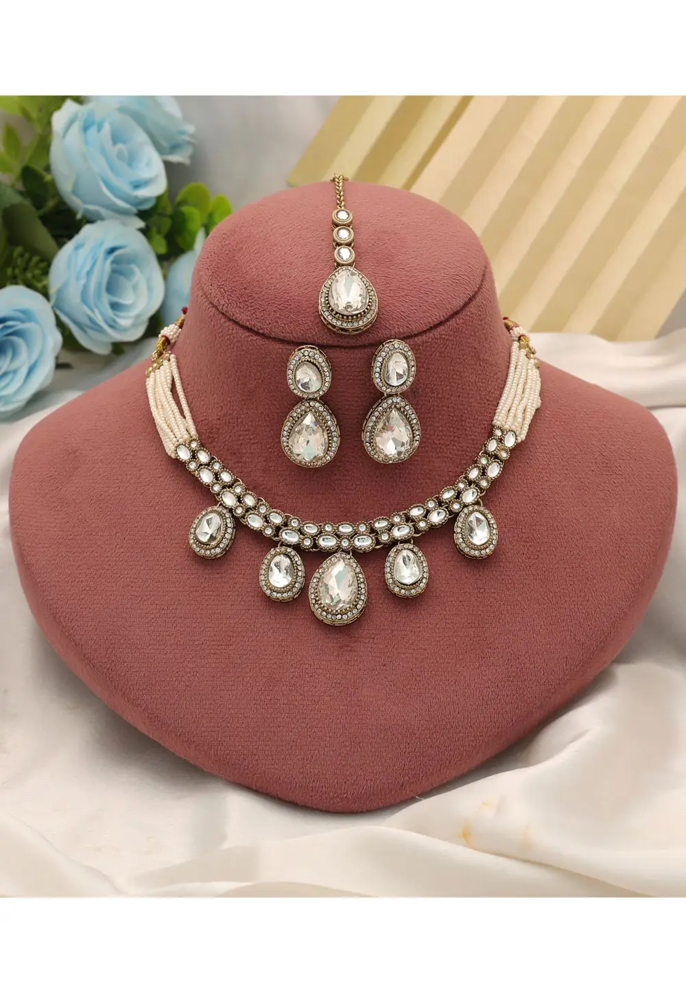 White Alloy Necklace Set With Earrings and Maang Tikka 333476