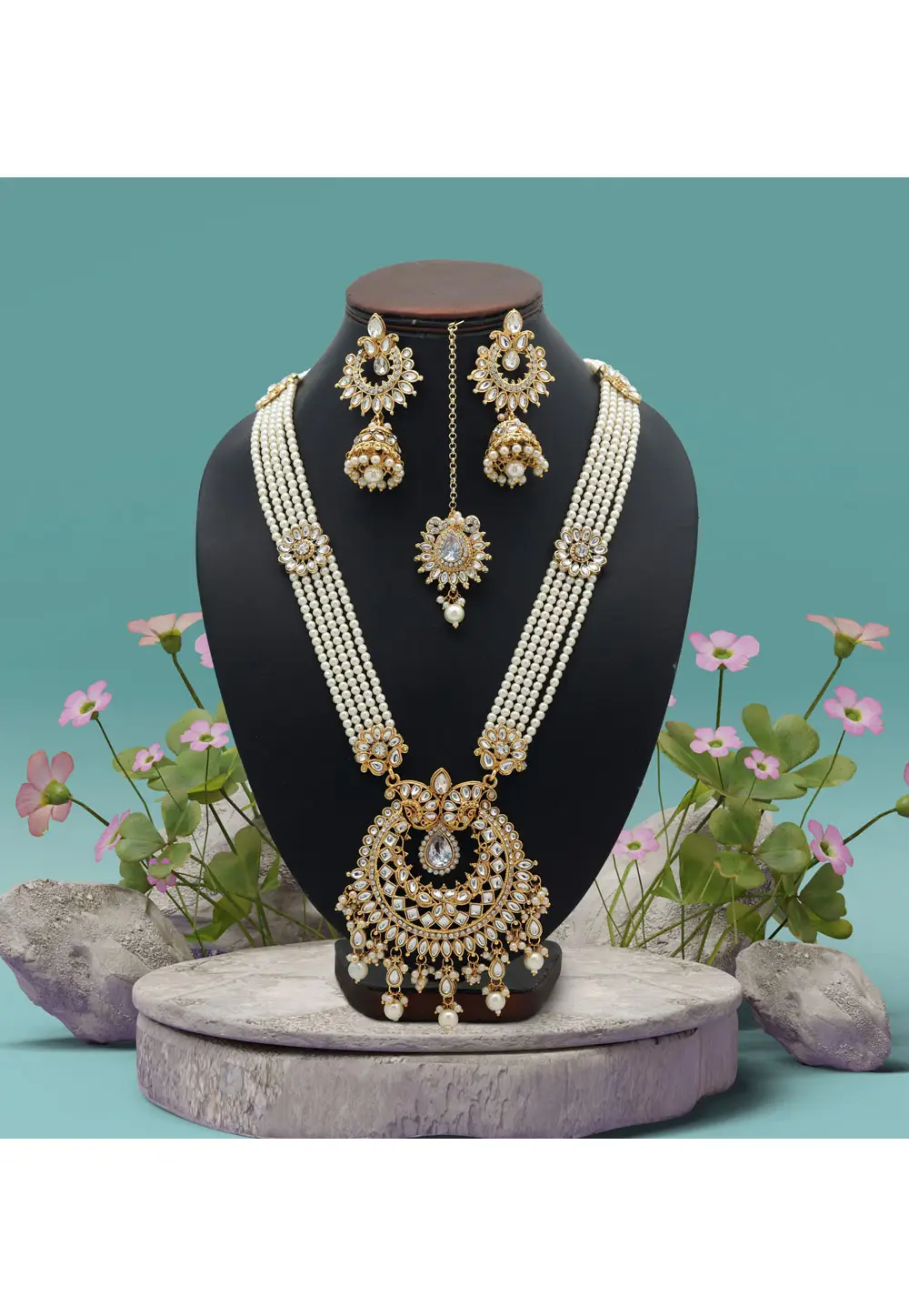 White Alloy Necklace Set With Earrings and Maang Tikka 334086