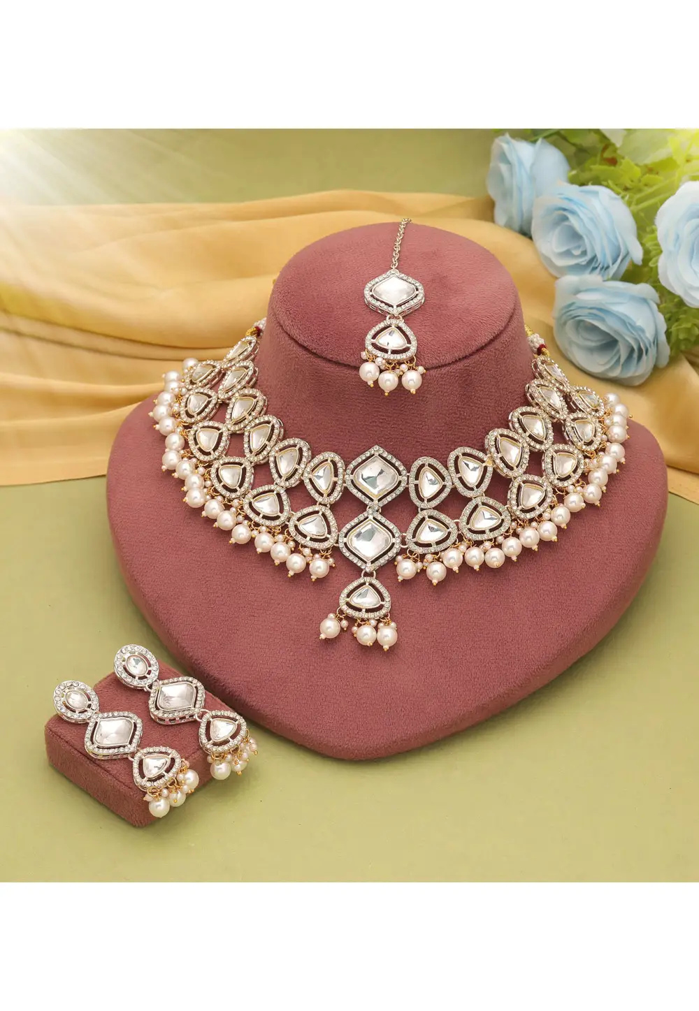 White Alloy Necklace Set With Earrings and Maang Tikka 334913