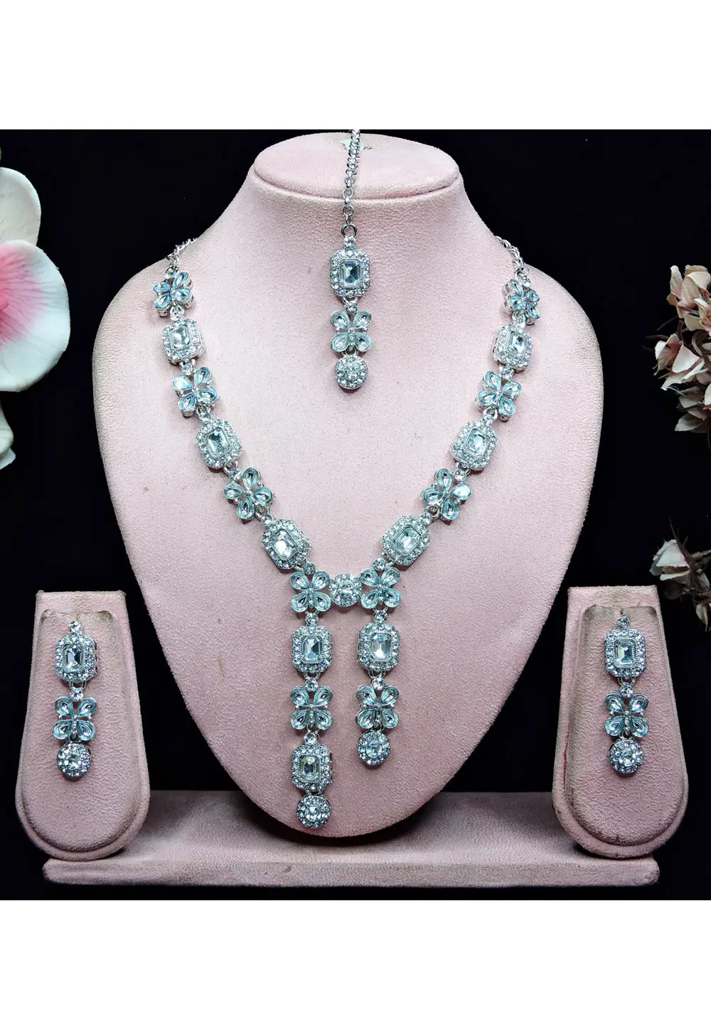 White Alloy Necklace Set With Earrings and Maang Tikka 336169