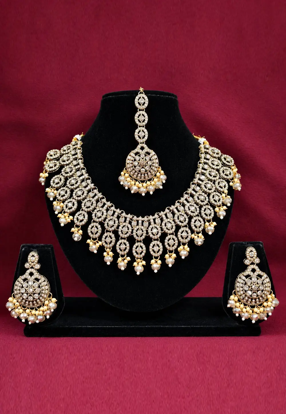 White Alloy Necklace Set With Earrings and Maang Tikka 336282