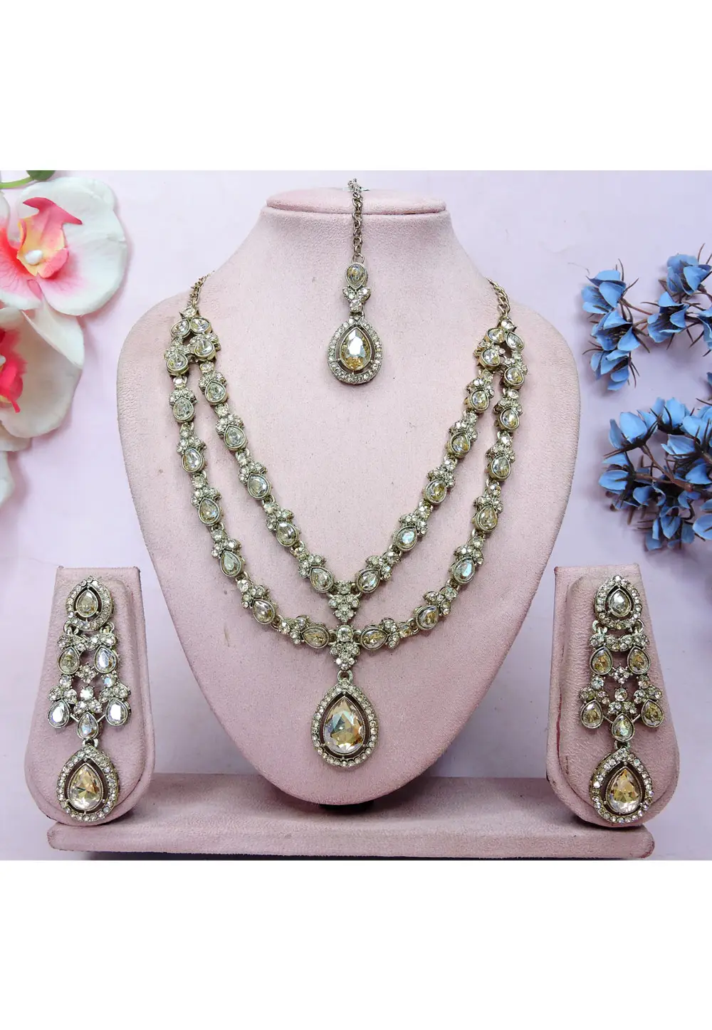 White Alloy Necklace Set With Earrings and Maang Tikka 336716
