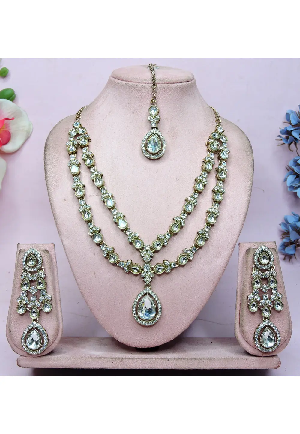 White Alloy Necklace Set With Earrings and Maang Tikka 336728