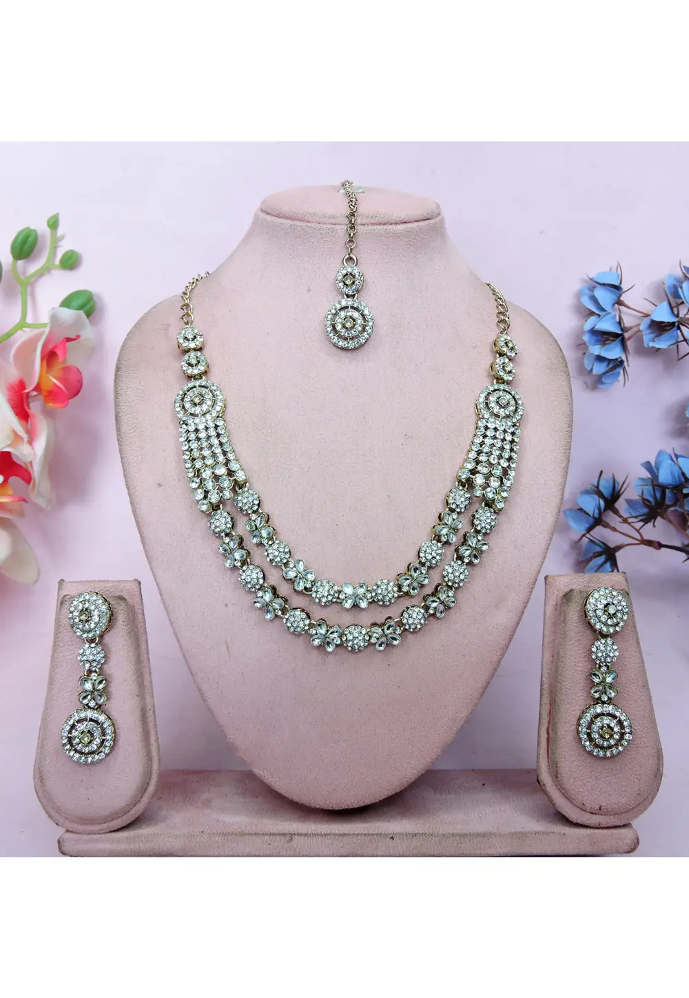 White Alloy Necklace Set With Earrings and Maang Tikka 337082