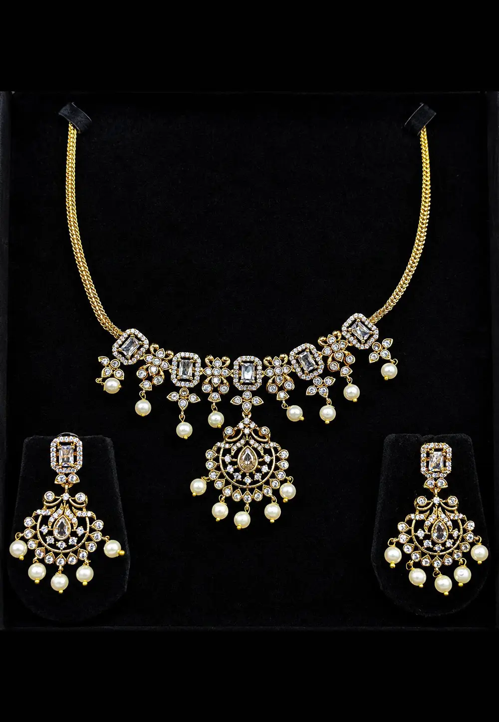 White Alloy Necklace With Earrings 334073