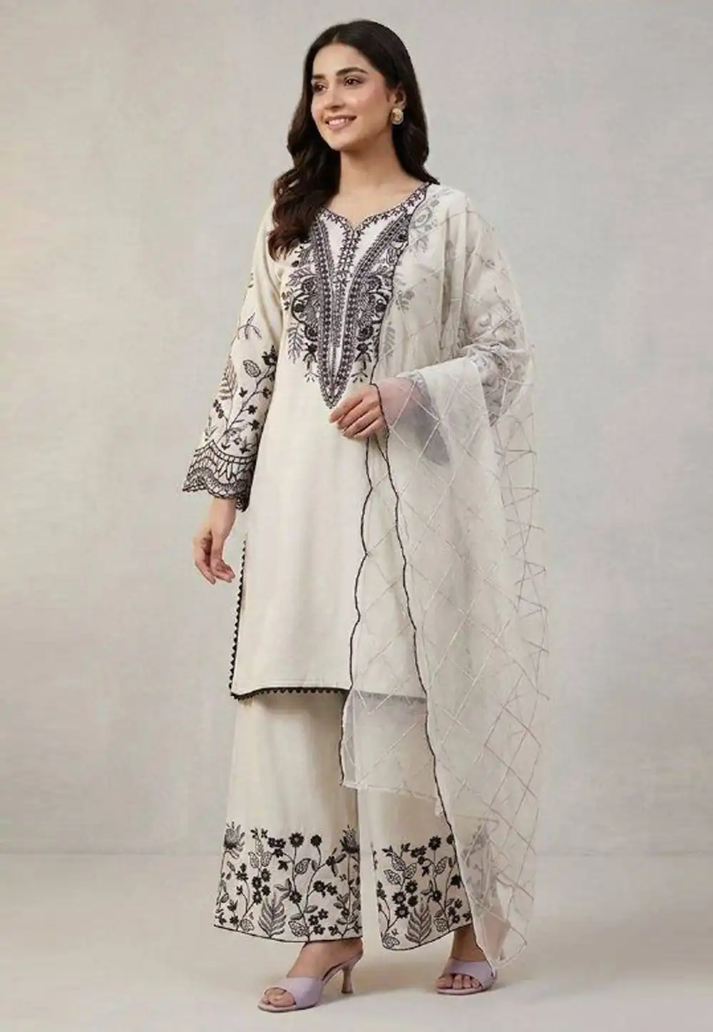 White Cotton Readymade Pakistani Suit 329596