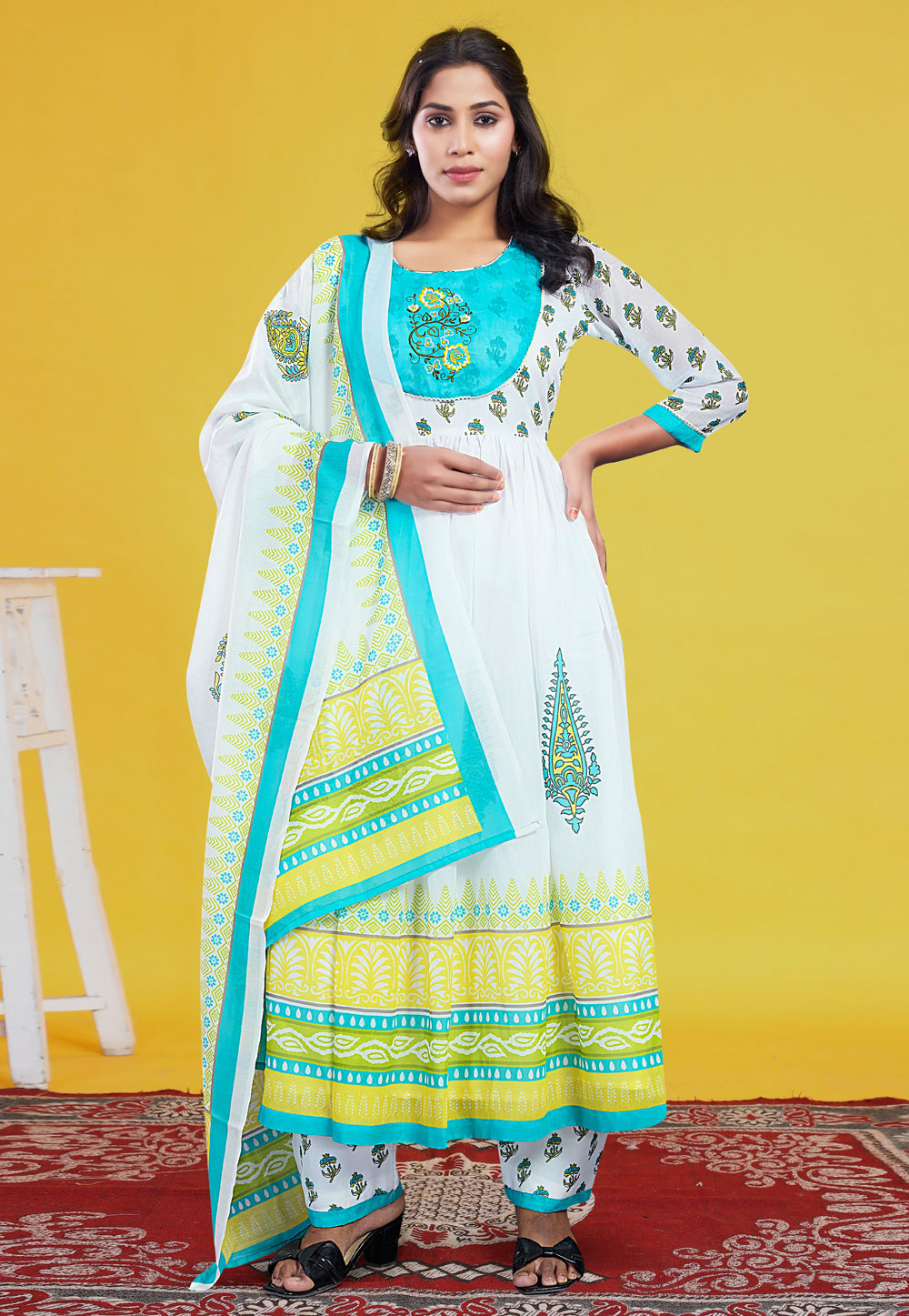 White Cotton Readymade Pakistani Suit 307043