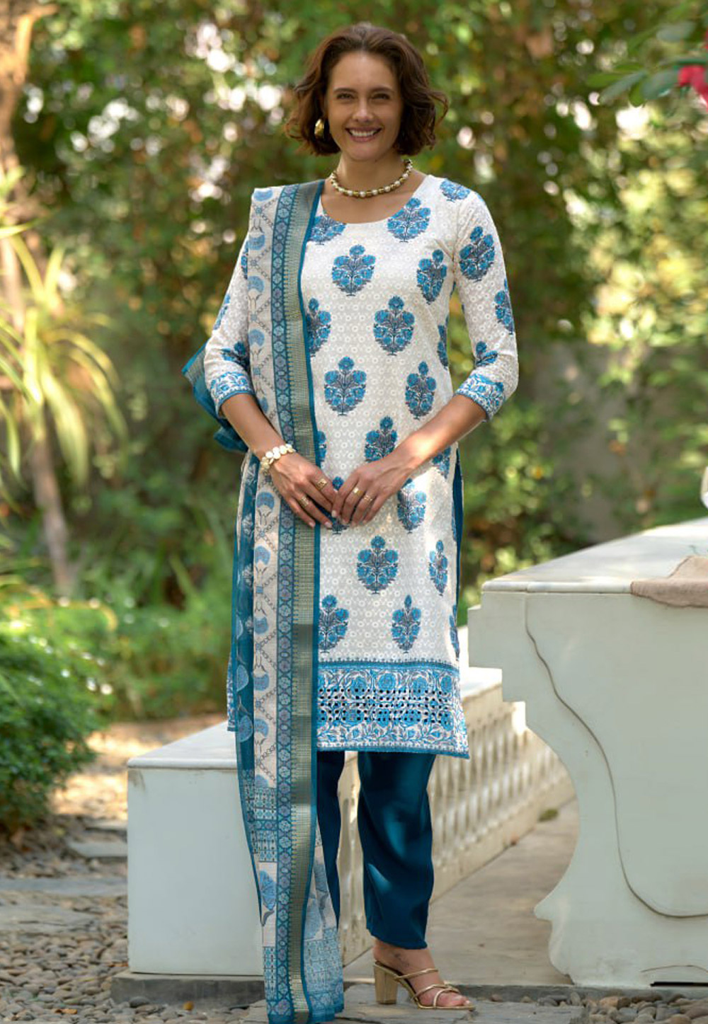 White Cotton Readymade Pakistani Suit 312001