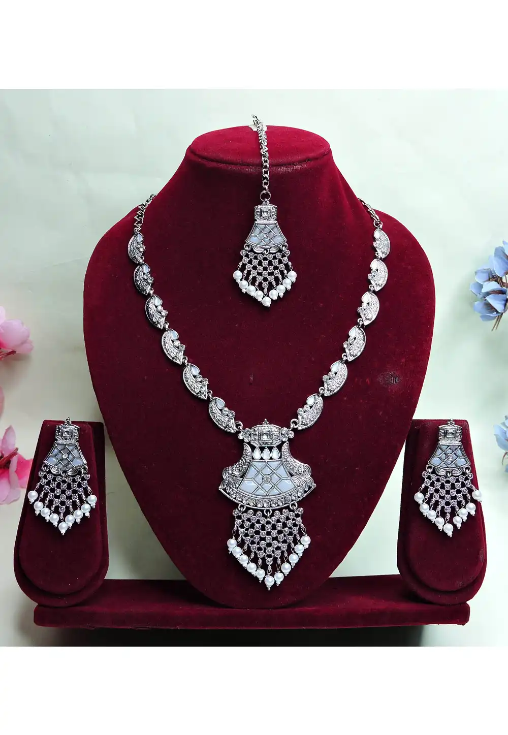 White Oxidised Necklace Set With Earrings and Maang Tikka For Navratri 312768